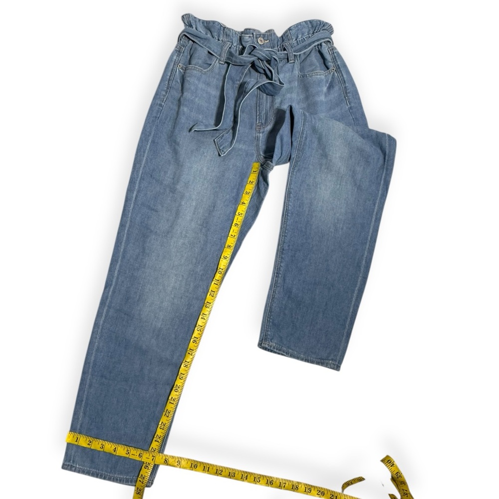 American Eagle Highest Rise Mom Jeans with a paperbag waist and tie belt Size 8 - Picture 4 of 9